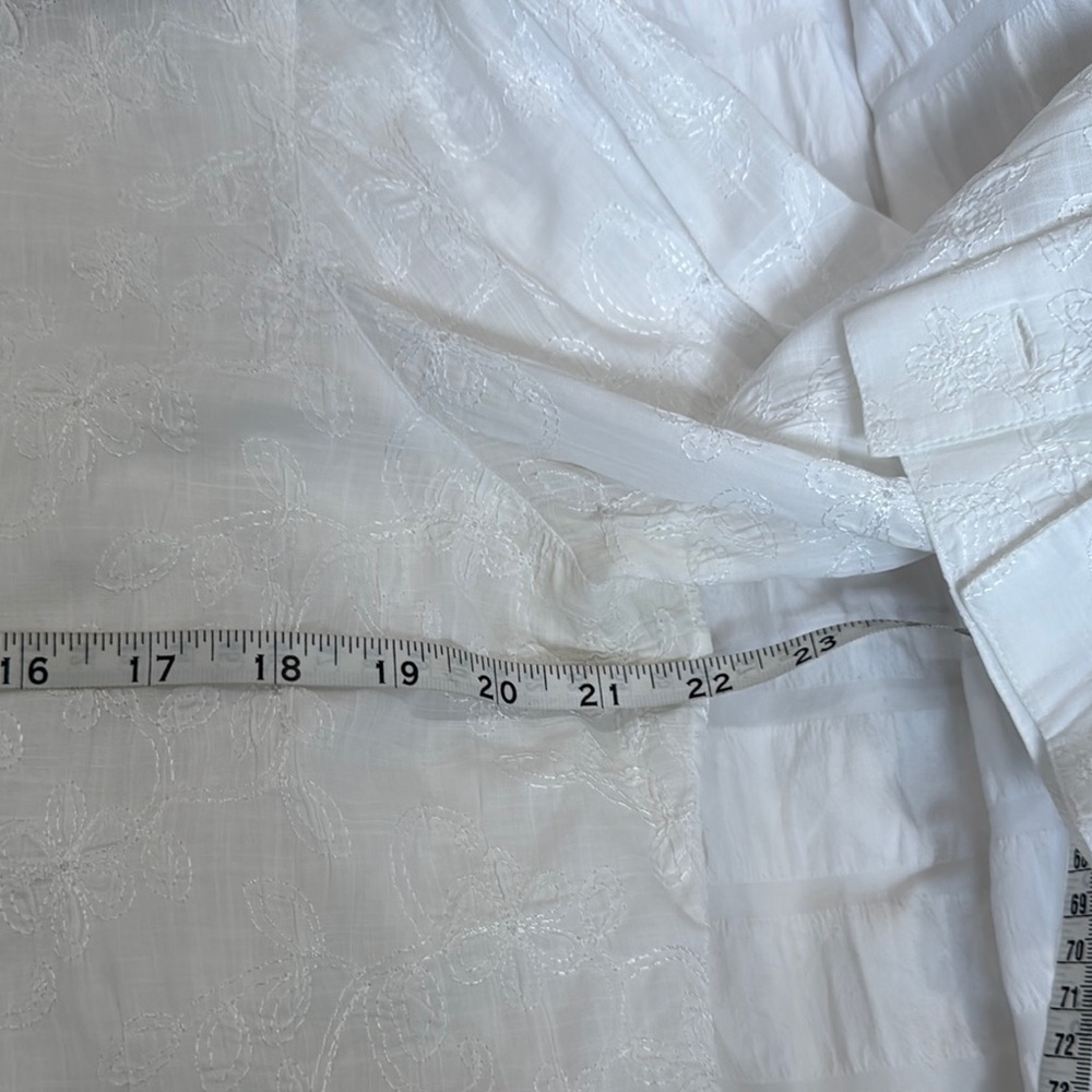 Ellen Tracy 100%Cotton Floral Embroidered White Button Down Shirt Size 14 - Picture 5 of 8
